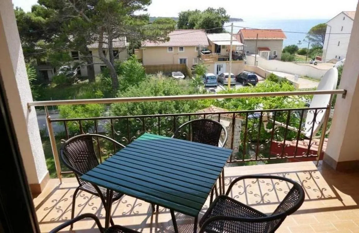 Apartments By The Sea Banjol, Rab - 22362 Rab Town